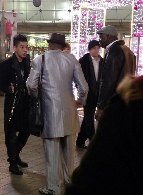 俳優ユ・アイン、東大門で黒人に囲まれ…「何事？！」
