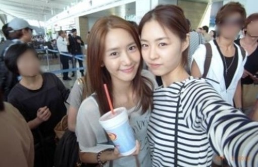 少女時代ユナとイ・ヨニ、空港で美貌対決…勝者はどちら？