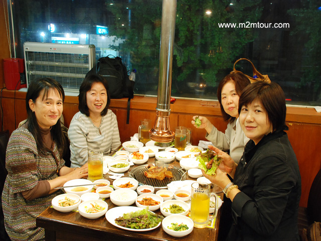 『韓国焼肉』韓国焼肉の美味しさにびっくり～だったでしょう！？　楽しい笑顔が何ともいえない秋女でした。＾＾～