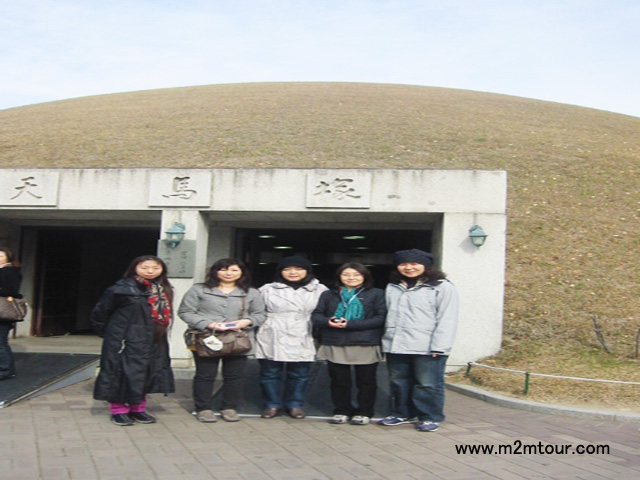『日帰りの慶州ツアー』　王様のお墓である天馬塚、、、、お墓とは思えないくらい大きくて数も多かったんですよね。