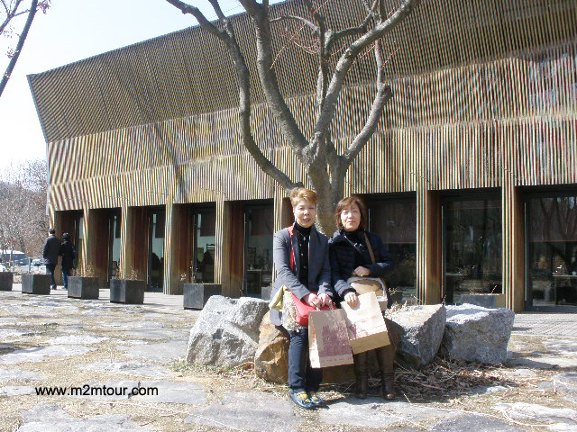ソウルには芸術村があります。建物も個性的でのんびりする時間が過ごせます。本当にのんびりと楽しい時間でしたよね。＾＾～＊＊＊