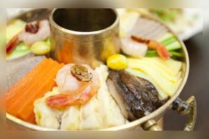 高級韓国料理のフルコース！見ても食べても美味しい『縁　韓定食』