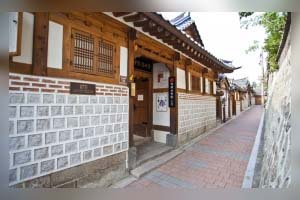 ソウルの古い伝統家屋が建ち並ぶ北村