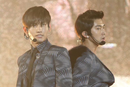 さすが東方神起！　日本音楽チャートでも１位